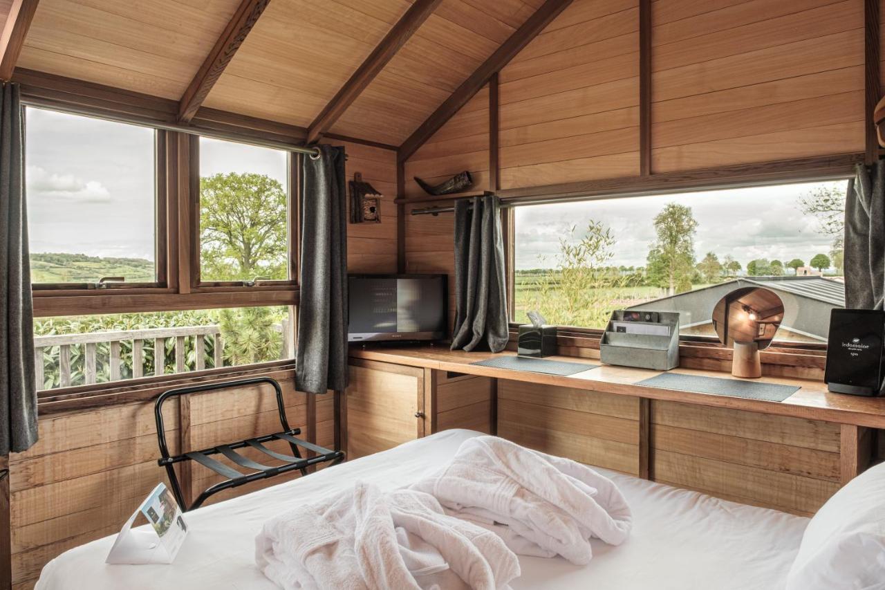 Le Domaine Des Pres Verts Suites & Chambres Avec Jacuzzi Privatif Jouey Oda fotoğraf