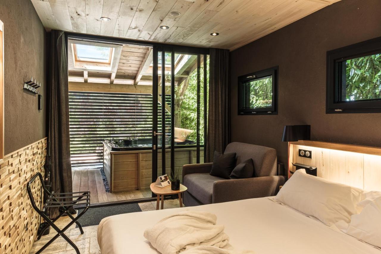 Le Domaine Des Pres Verts Suites & Chambres Avec Jacuzzi Privatif Jouey Dış mekan fotoğraf