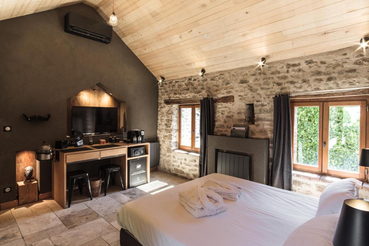 Le Domaine Des Pres Verts Suites & Chambres Avec Jacuzzi Privatif Jouey Dış mekan fotoğraf