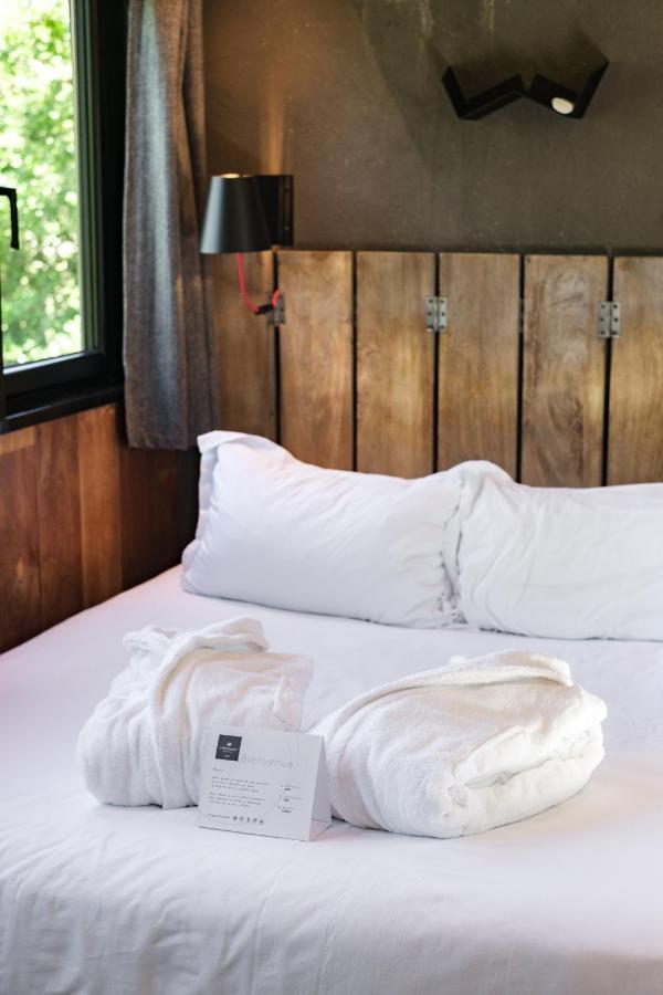 Le Domaine Des Pres Verts Suites & Chambres Avec Jacuzzi Privatif Jouey Dış mekan fotoğraf