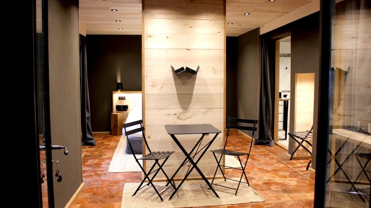 Le Domaine Des Pres Verts Suites & Chambres Avec Jacuzzi Privatif Jouey Dış mekan fotoğraf
